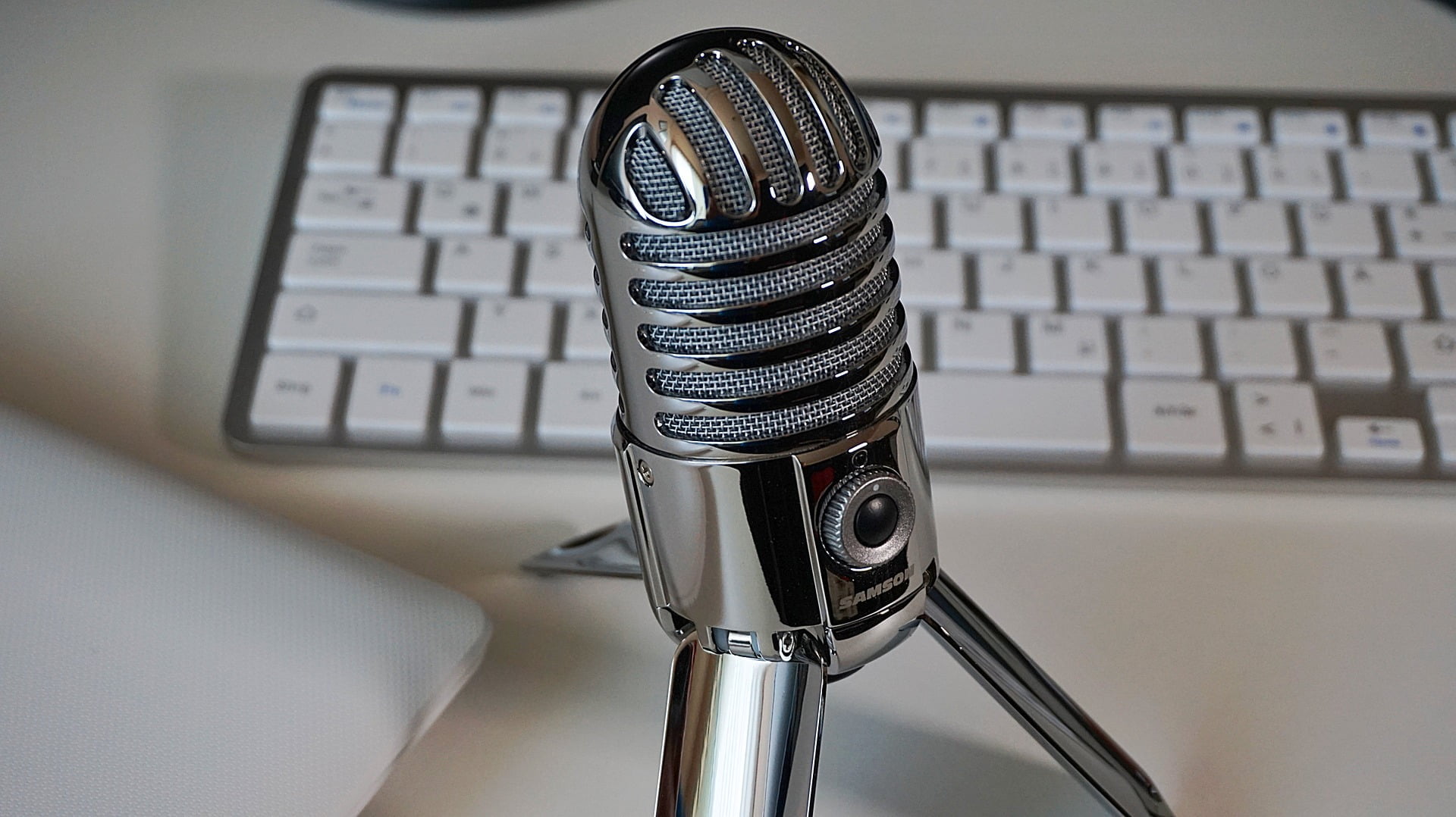 How to Get Sponsorships for Podcasts